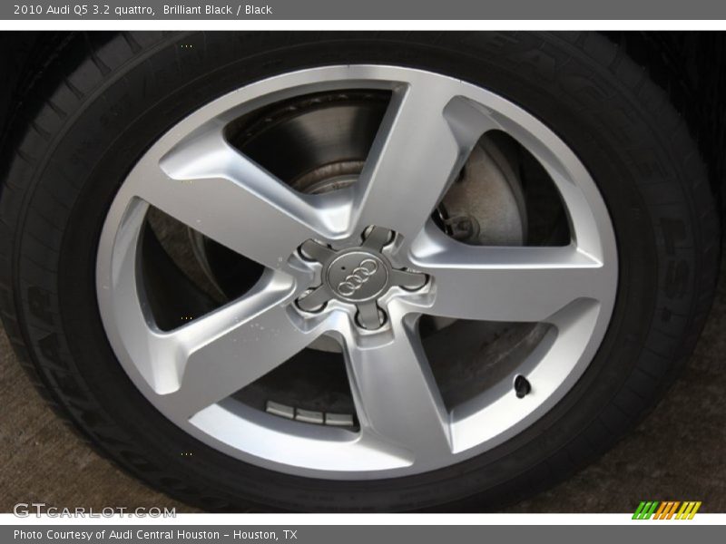 Brilliant Black / Black 2010 Audi Q5 3.2 quattro