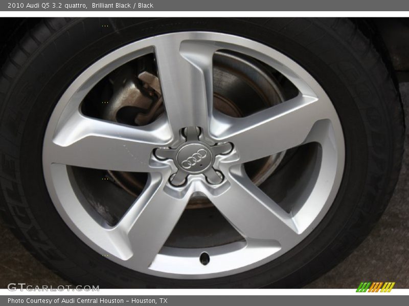 Brilliant Black / Black 2010 Audi Q5 3.2 quattro