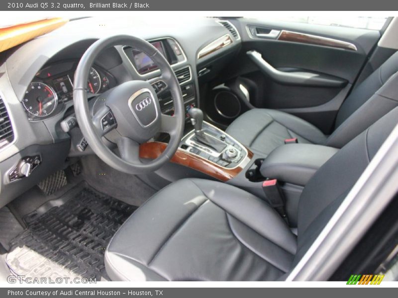 Brilliant Black / Black 2010 Audi Q5 3.2 quattro