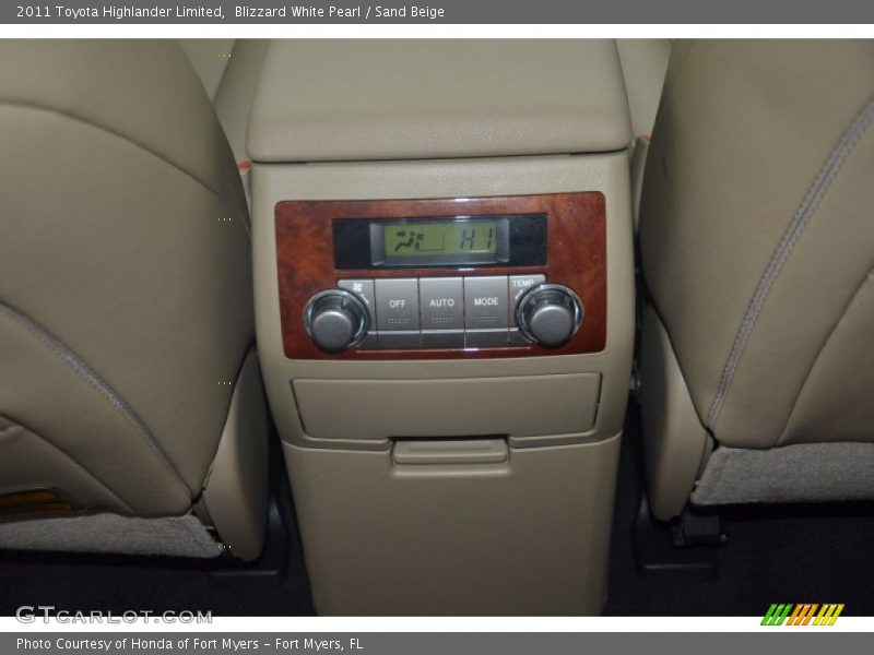 Blizzard White Pearl / Sand Beige 2011 Toyota Highlander Limited