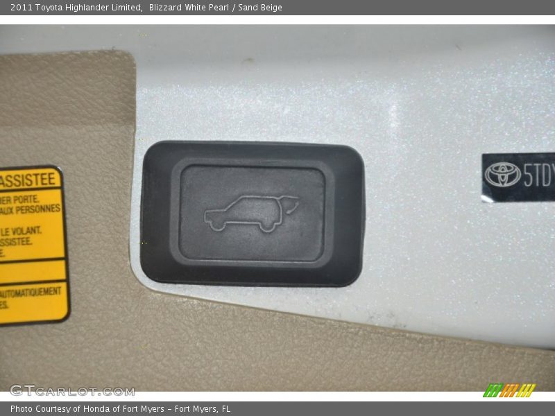 Blizzard White Pearl / Sand Beige 2011 Toyota Highlander Limited