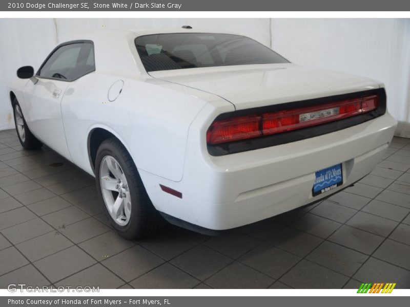 Stone White / Dark Slate Gray 2010 Dodge Challenger SE