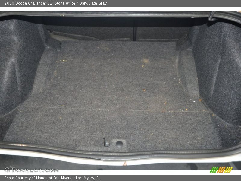 Stone White / Dark Slate Gray 2010 Dodge Challenger SE