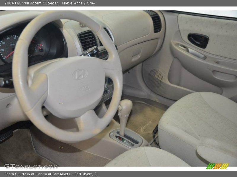 Noble White / Gray 2004 Hyundai Accent GL Sedan