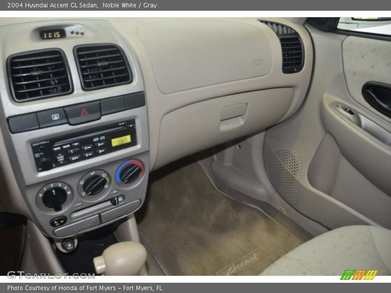 Noble White / Gray 2004 Hyundai Accent GL Sedan