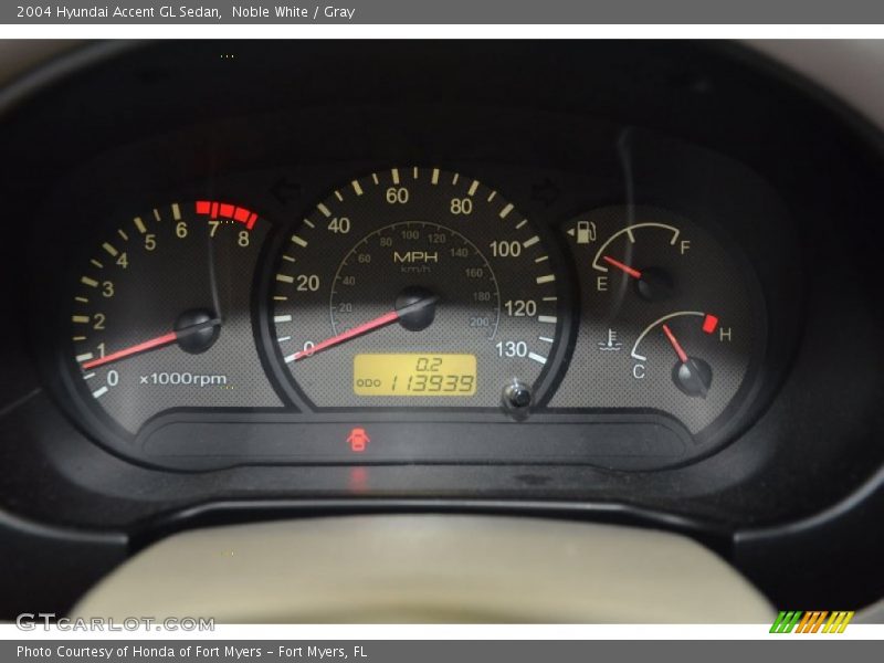 Noble White / Gray 2004 Hyundai Accent GL Sedan