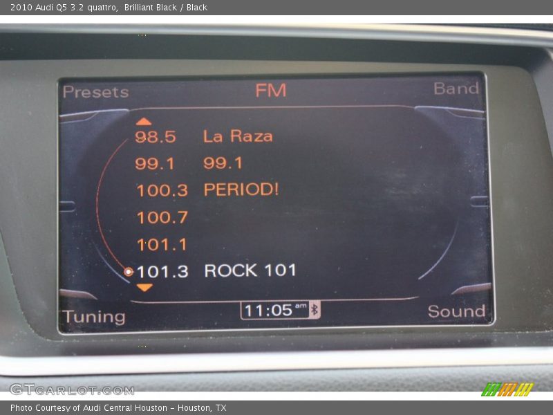 Brilliant Black / Black 2010 Audi Q5 3.2 quattro