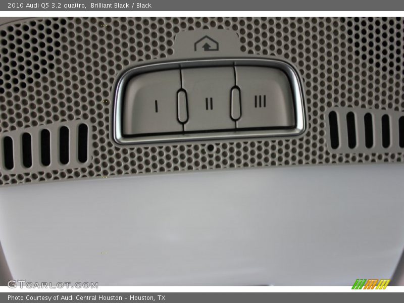 Brilliant Black / Black 2010 Audi Q5 3.2 quattro