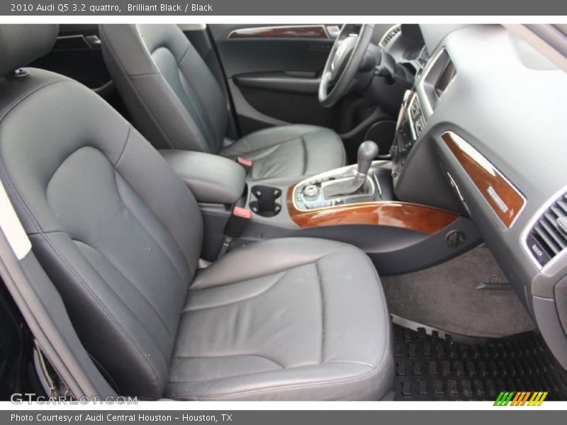 Brilliant Black / Black 2010 Audi Q5 3.2 quattro