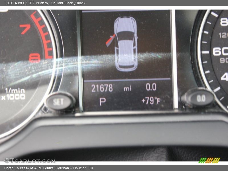 Brilliant Black / Black 2010 Audi Q5 3.2 quattro
