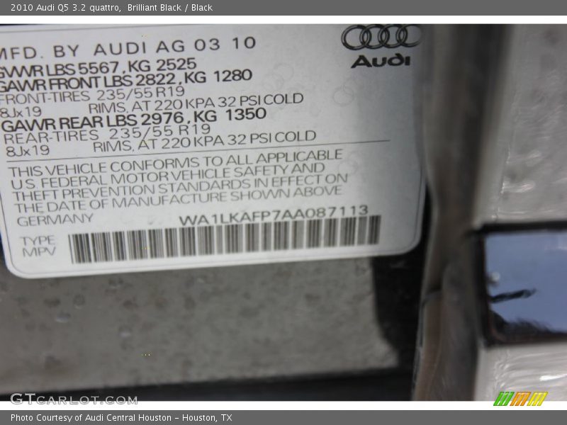 Brilliant Black / Black 2010 Audi Q5 3.2 quattro