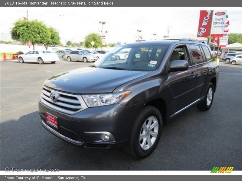 Magnetic Gray Metallic / Sand Beige 2013 Toyota Highlander