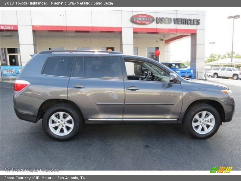 Magnetic Gray Metallic / Sand Beige 2013 Toyota Highlander