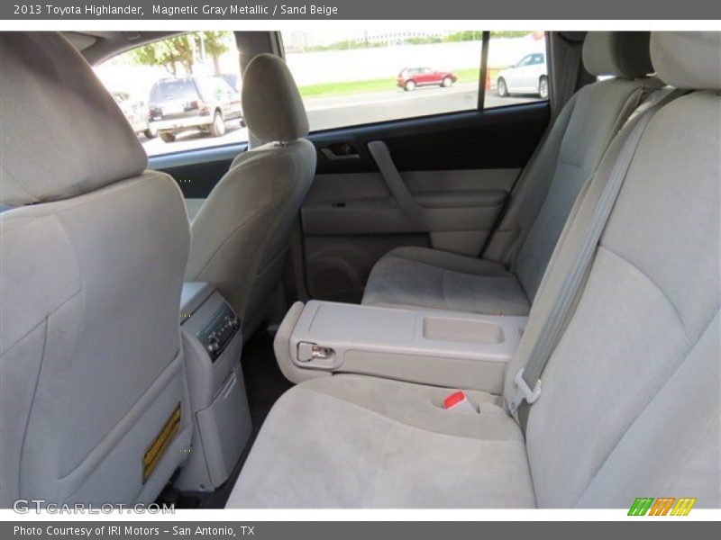 Magnetic Gray Metallic / Sand Beige 2013 Toyota Highlander