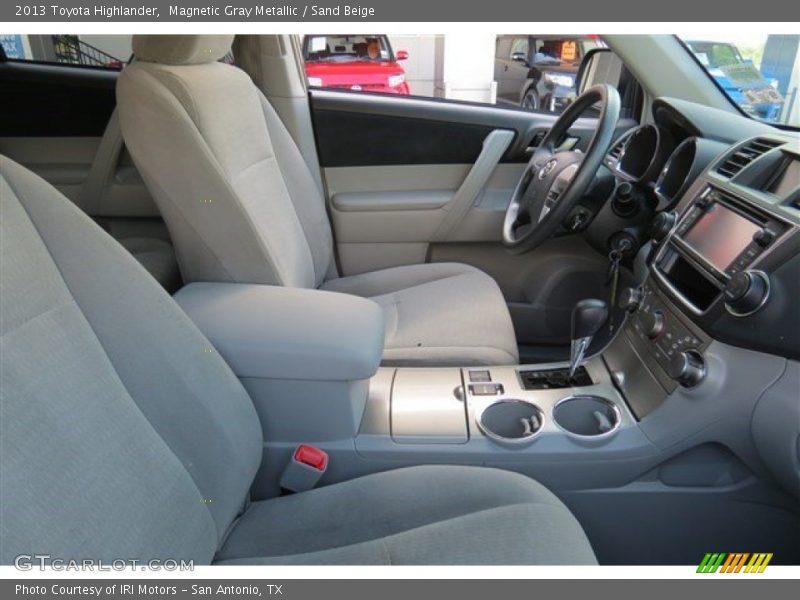 Magnetic Gray Metallic / Sand Beige 2013 Toyota Highlander