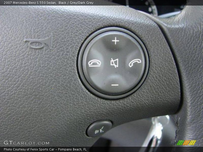 Black / Grey/Dark Grey 2007 Mercedes-Benz S 550 Sedan