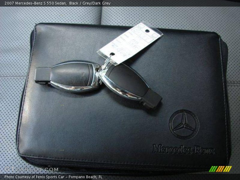 Black / Grey/Dark Grey 2007 Mercedes-Benz S 550 Sedan