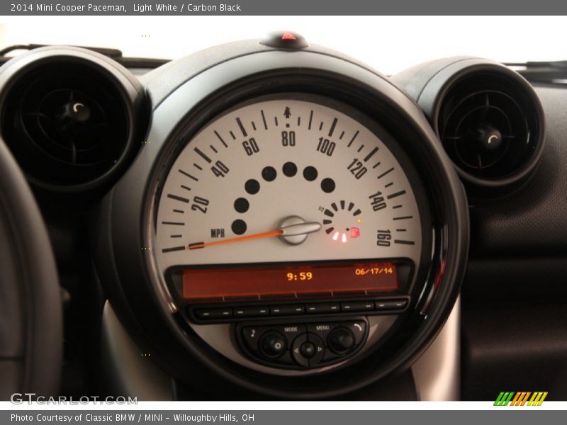 Light White / Carbon Black 2014 Mini Cooper Paceman