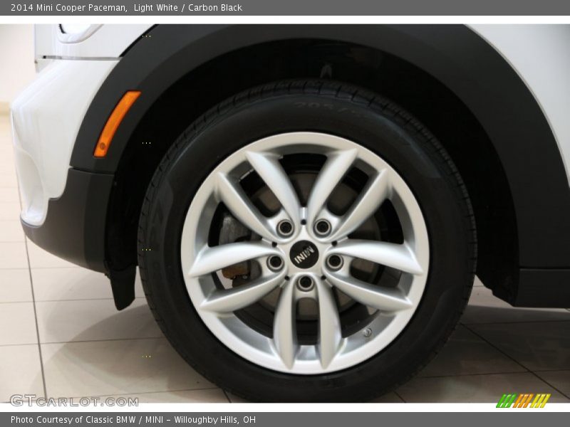 Light White / Carbon Black 2014 Mini Cooper Paceman