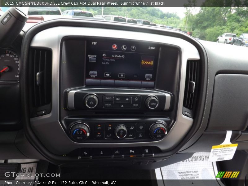 Controls of 2015 Sierra 3500HD SLE Crew Cab 4x4 Dual Rear Wheel