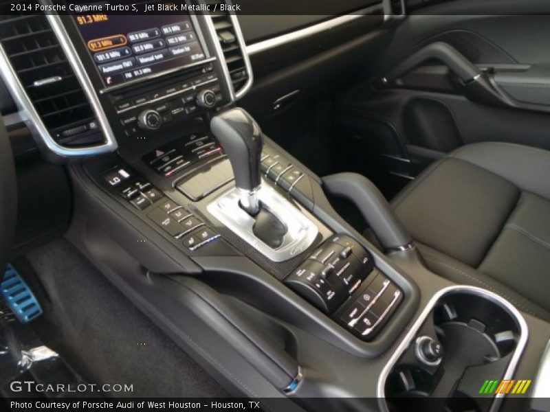 Controls of 2014 Cayenne Turbo S