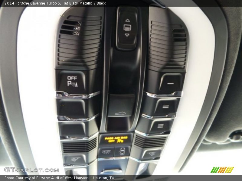 Controls of 2014 Cayenne Turbo S