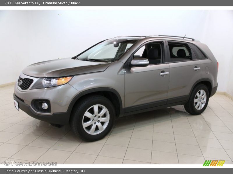 Titanium Silver / Black 2013 Kia Sorento LX