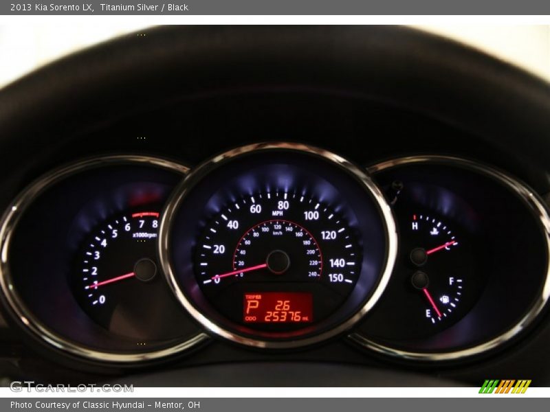 Titanium Silver / Black 2013 Kia Sorento LX