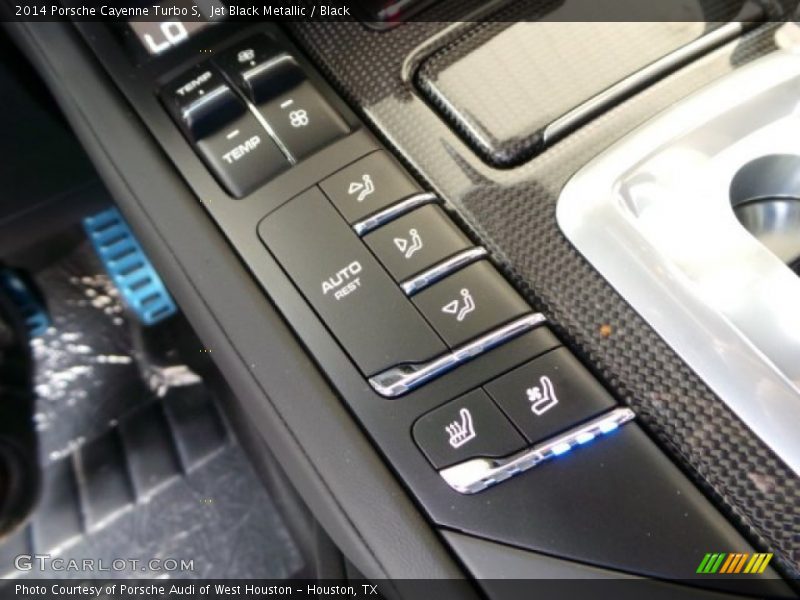 Controls of 2014 Cayenne Turbo S