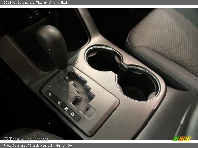 Titanium Silver / Black 2013 Kia Sorento LX