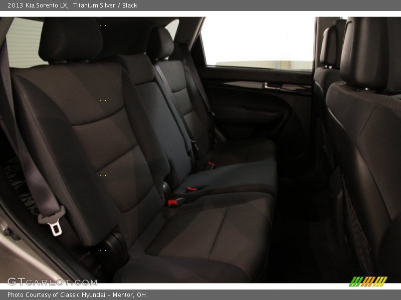 Titanium Silver / Black 2013 Kia Sorento LX