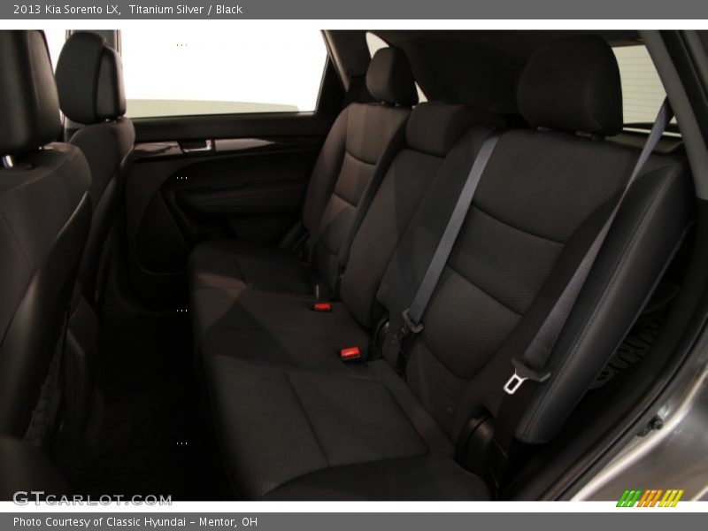 Titanium Silver / Black 2013 Kia Sorento LX
