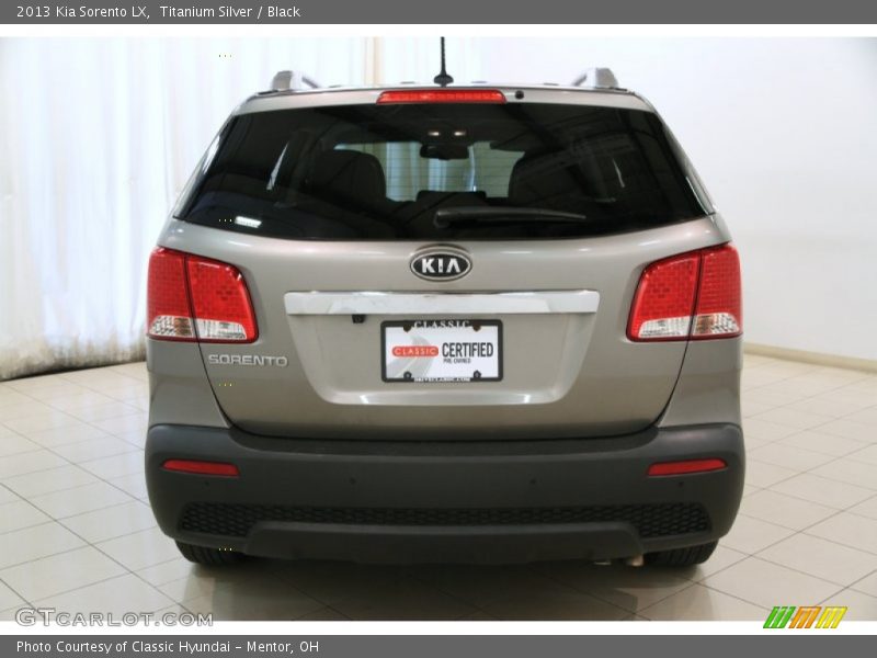 Titanium Silver / Black 2013 Kia Sorento LX