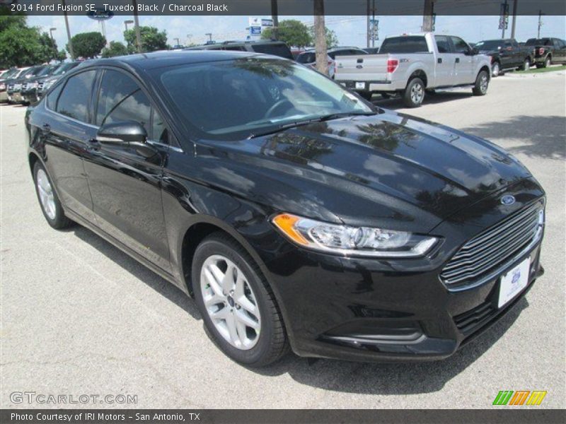 Tuxedo Black / Charcoal Black 2014 Ford Fusion SE