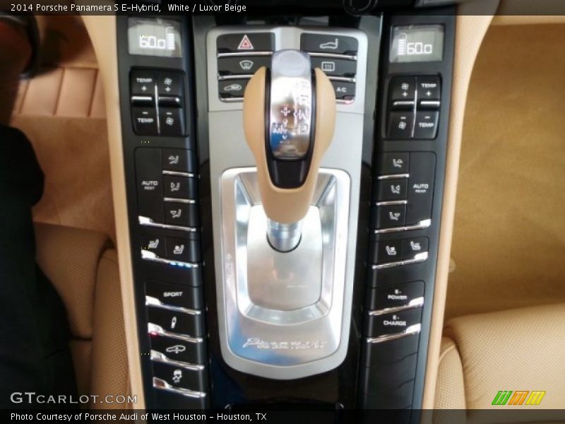Controls of 2014 Panamera S E-Hybrid