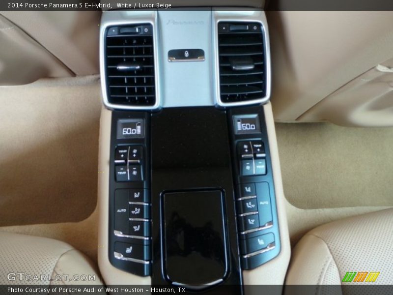 Controls of 2014 Panamera S E-Hybrid