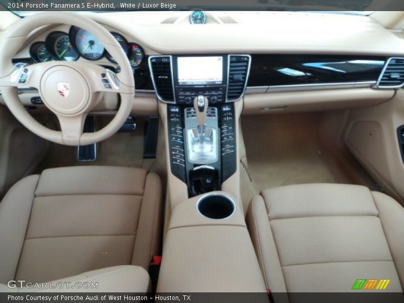 Dashboard of 2014 Panamera S E-Hybrid