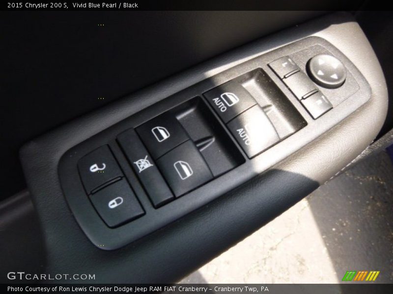 Vivid Blue Pearl / Black 2015 Chrysler 200 S