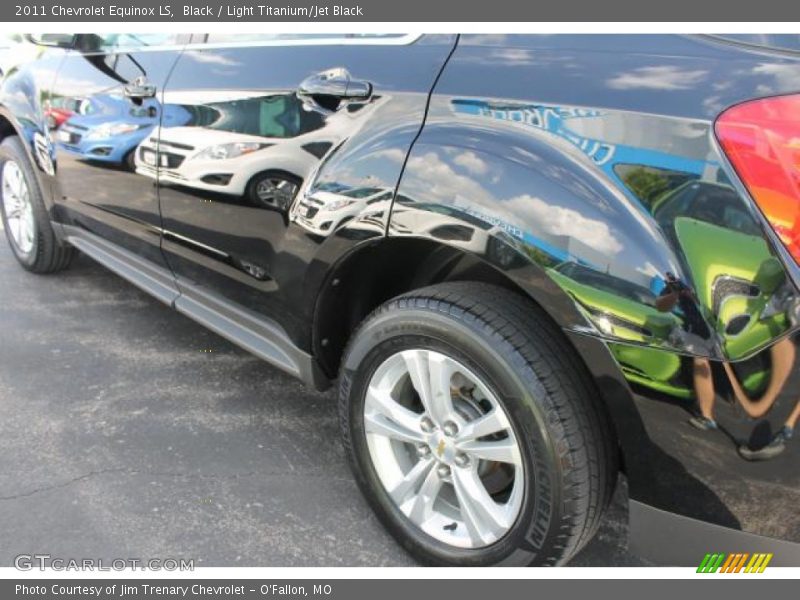 Black / Light Titanium/Jet Black 2011 Chevrolet Equinox LS