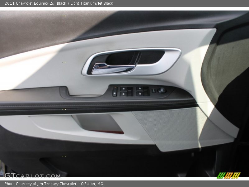 Black / Light Titanium/Jet Black 2011 Chevrolet Equinox LS