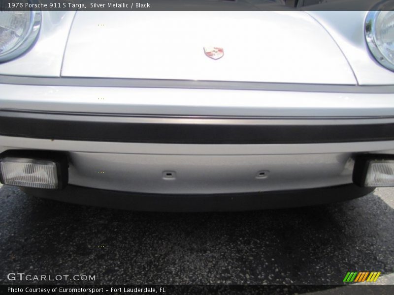 Silver Metallic / Black 1976 Porsche 911 S Targa