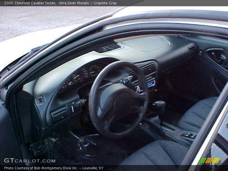 Ultra Silver Metallic / Graphite Gray 2005 Chevrolet Cavalier Sedan