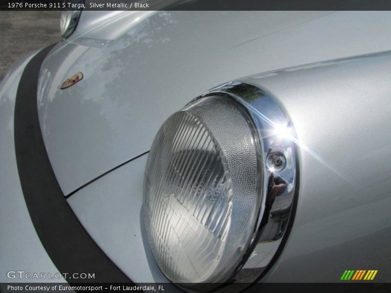 Silver Metallic / Black 1976 Porsche 911 S Targa