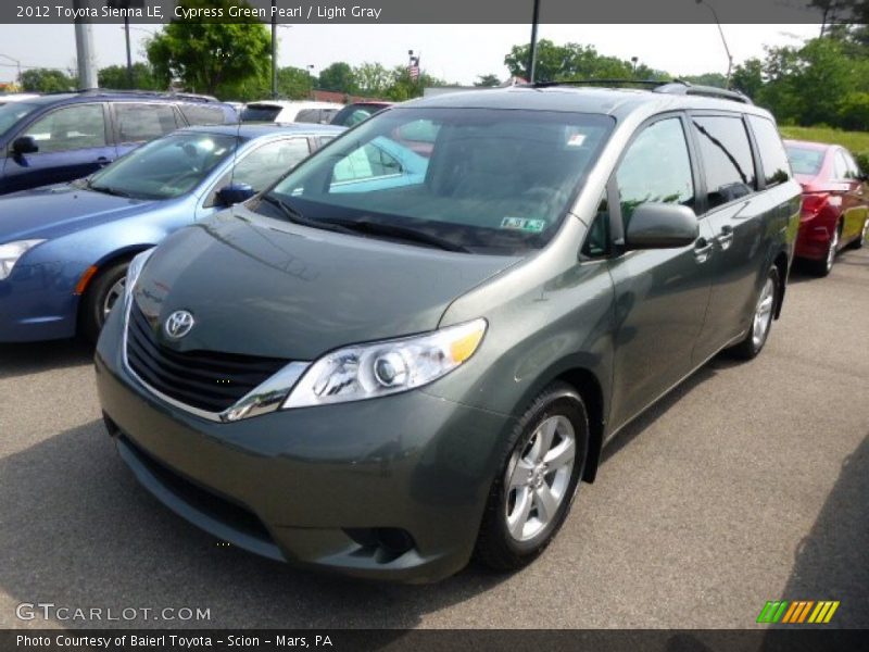 Cypress Green Pearl / Light Gray 2012 Toyota Sienna LE