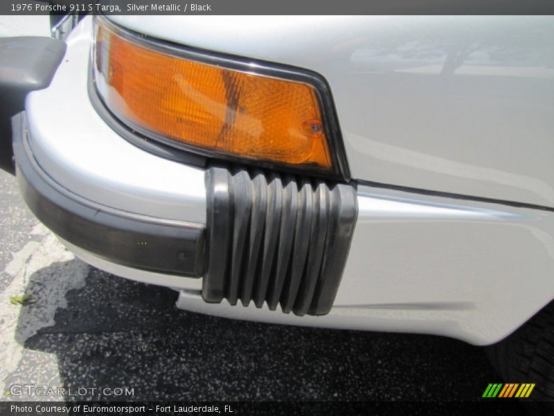 Silver Metallic / Black 1976 Porsche 911 S Targa