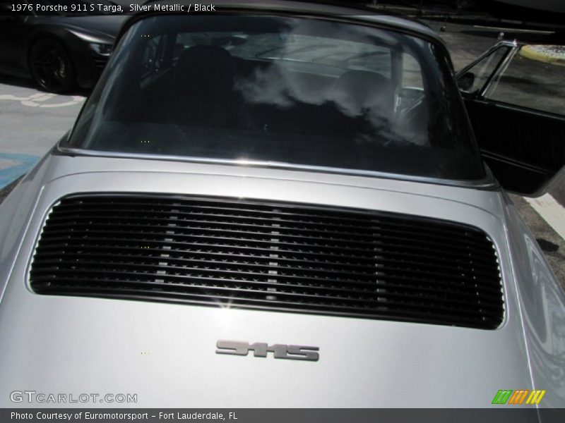 Silver Metallic / Black 1976 Porsche 911 S Targa