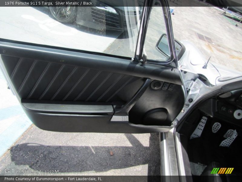 Silver Metallic / Black 1976 Porsche 911 S Targa