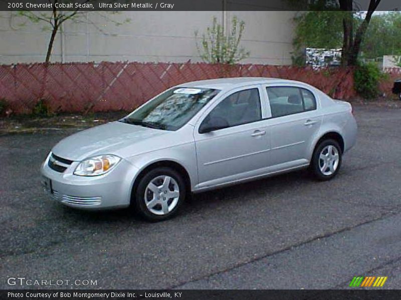 Ultra Silver Metallic / Gray 2005 Chevrolet Cobalt Sedan