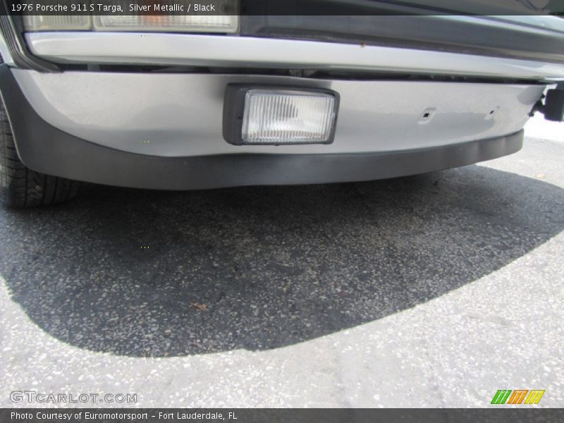 Silver Metallic / Black 1976 Porsche 911 S Targa