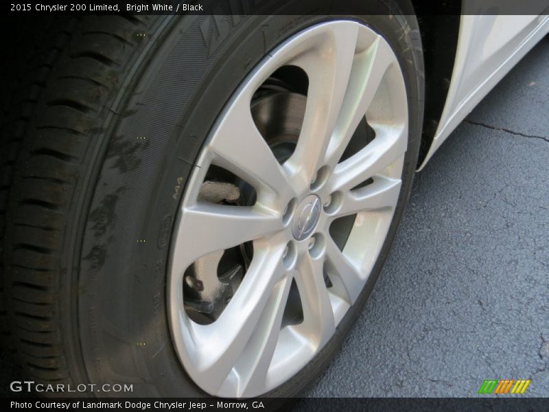 Bright White / Black 2015 Chrysler 200 Limited